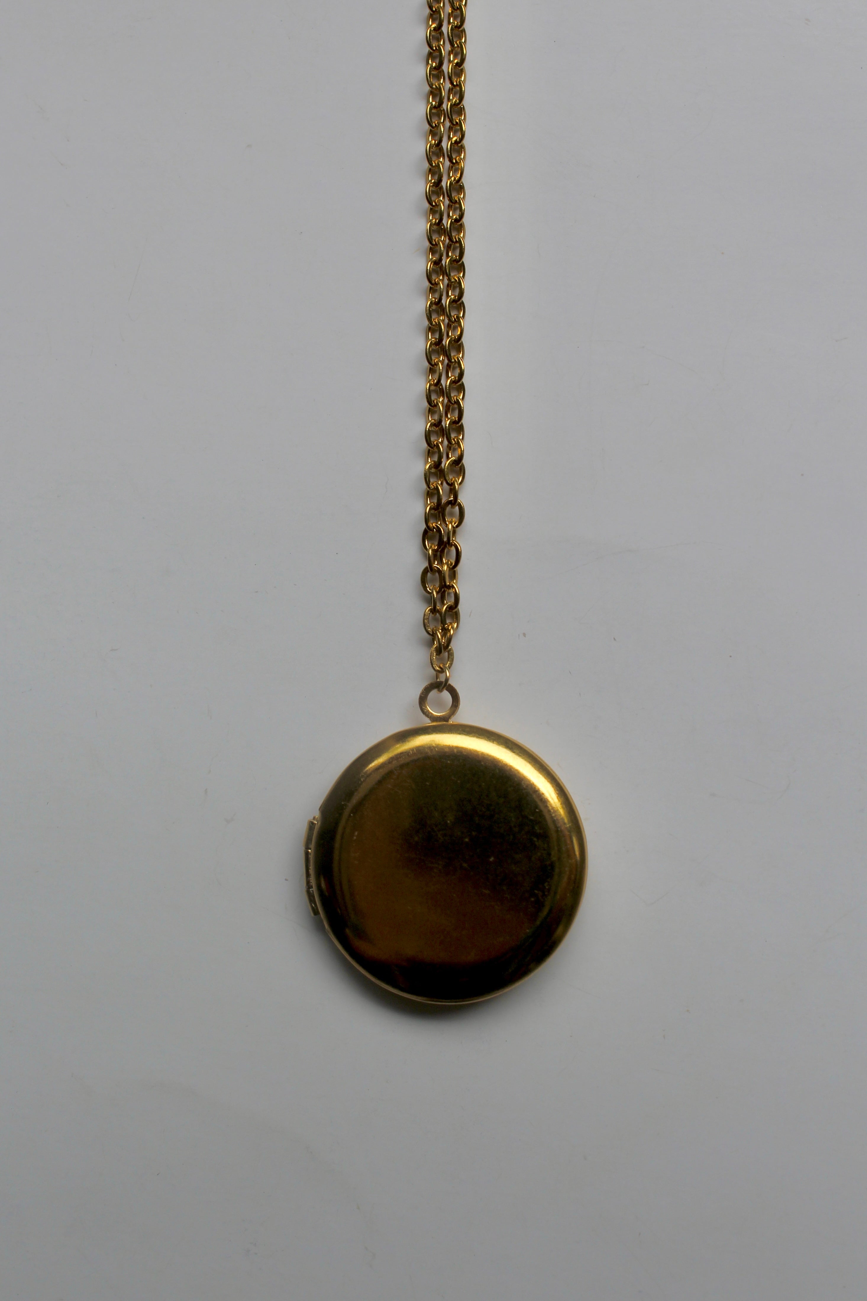 GOLDEN STAINLESS OPENABLE PENDANTS