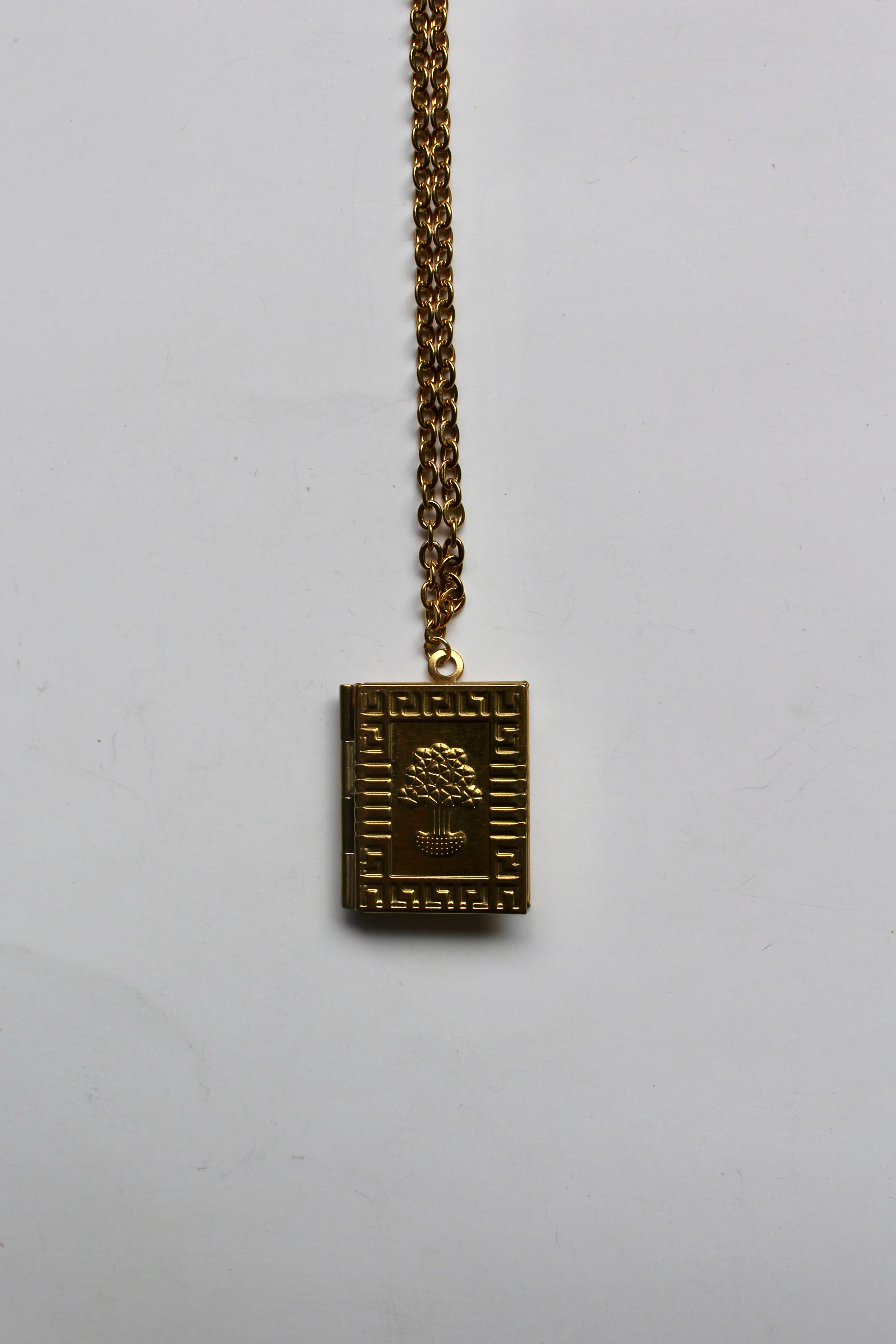 GOLDEN STAINLESS OPENABLE PENDANTS