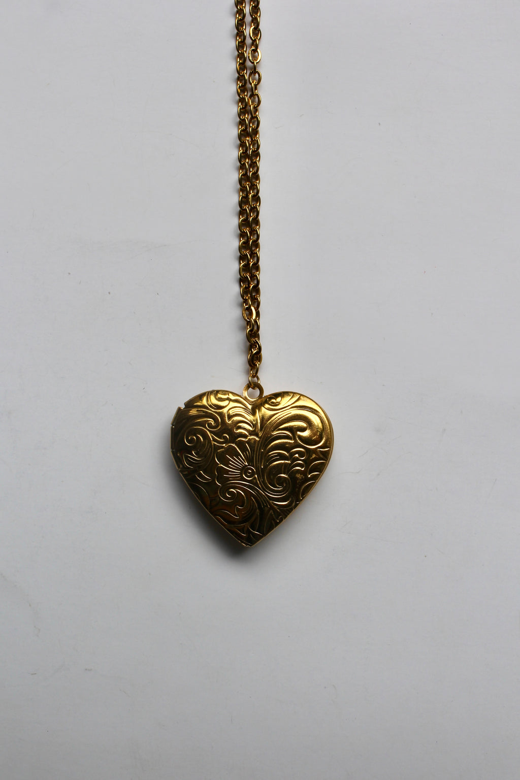 GOLDEN STAINLESS OPENABLE PENDANTS