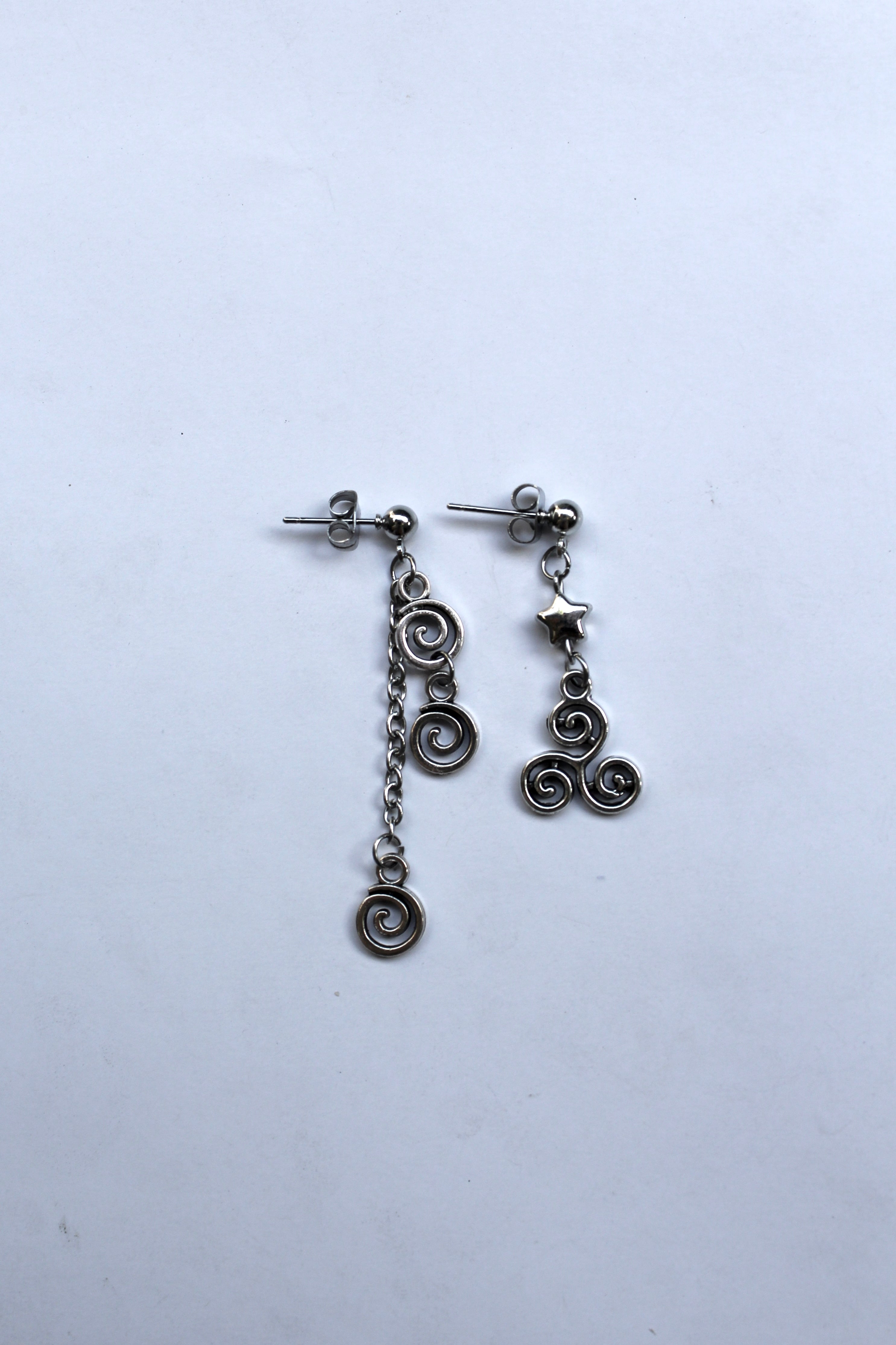 Dangling earings