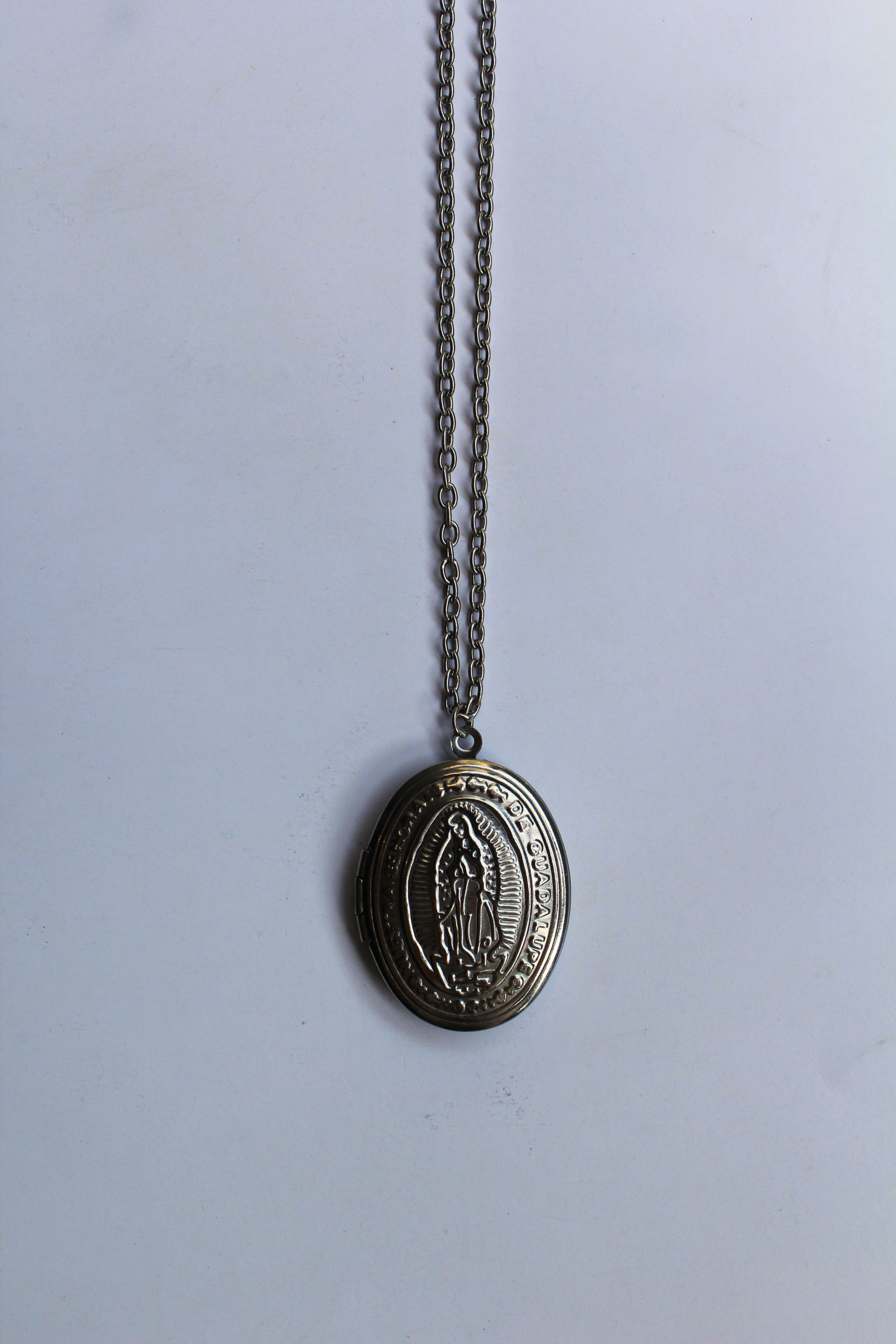 Openable pendants